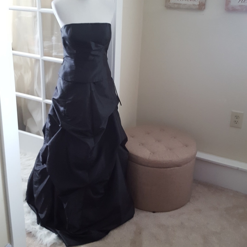 2 pc Bill Levkoff dress